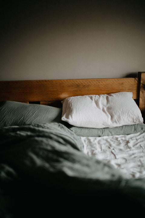Snooze in Style: How Saffron Can Spice Up Your Slumber - Heray Spice